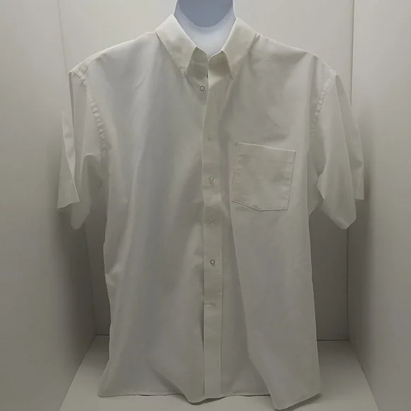 Puritan men's short sleeve button-down dress shirt neck 17 white wrinkle  free